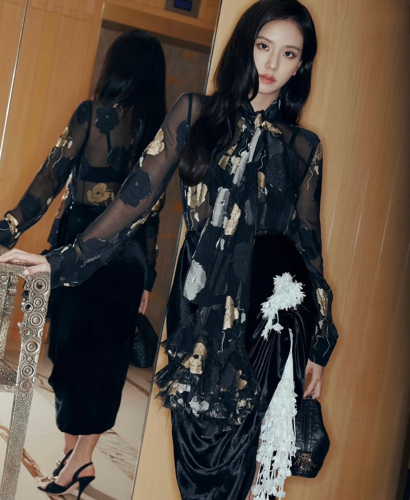지수 디올 패션 너무 예쁘다, 2027 크루즈 컬렉션 블랙 드레스