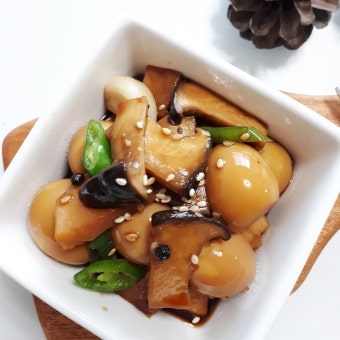 내가볼려고 적은 최고의 밥도둑 밥한공기 뚝딱 고기 없이도 고기 장조림 못지않게 맛있고 든....