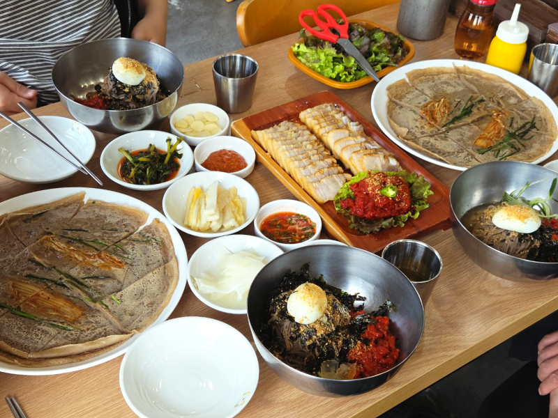 [인천 영종구]막국수+보쌈+메밀전 조합? 이건 못참지 영종도 맛집 을왕리 맛집 "동해막국수"