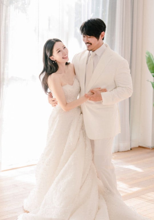 KCM♥방예원, 15년 만에 올린 결혼식…아이 셋 낳고 드디어 웨딩마치