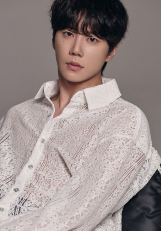 이준영 프로필 나이 키 학력 데뷔 리즈 유키스 군대 신입사원 강회장 근황