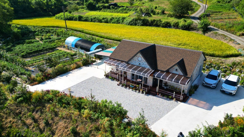 금산 전원주택 매매, 평생 살려고 직접 지은 집 492평 정원과 텃밭까지 갖춘 귀촌주택