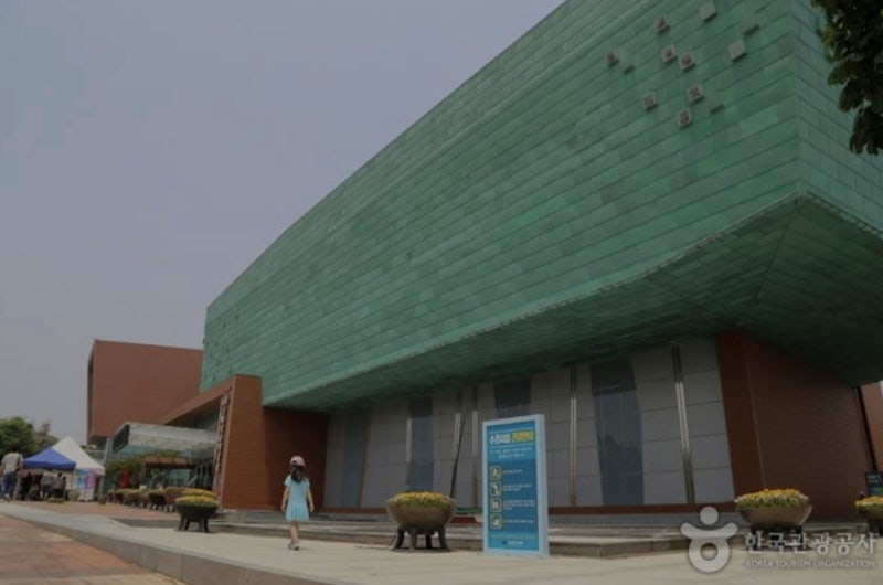 군산 여행코스 추천, 군산 가볼만한곳 BEST 10 당일치기·1박2일 여행코스와 군산 현지 맛집까....