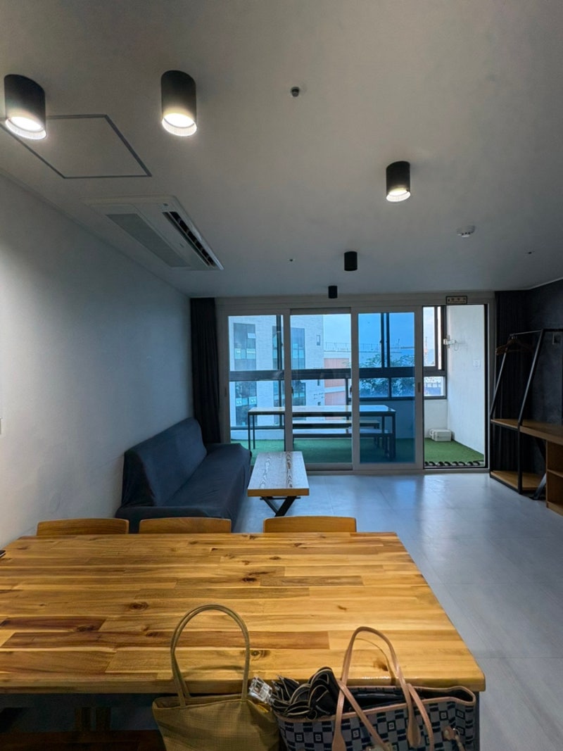 여수 애견동반 펜션 가족 숙소[썬힐펜션] A-썬힐 빌라 601호 내돈내산