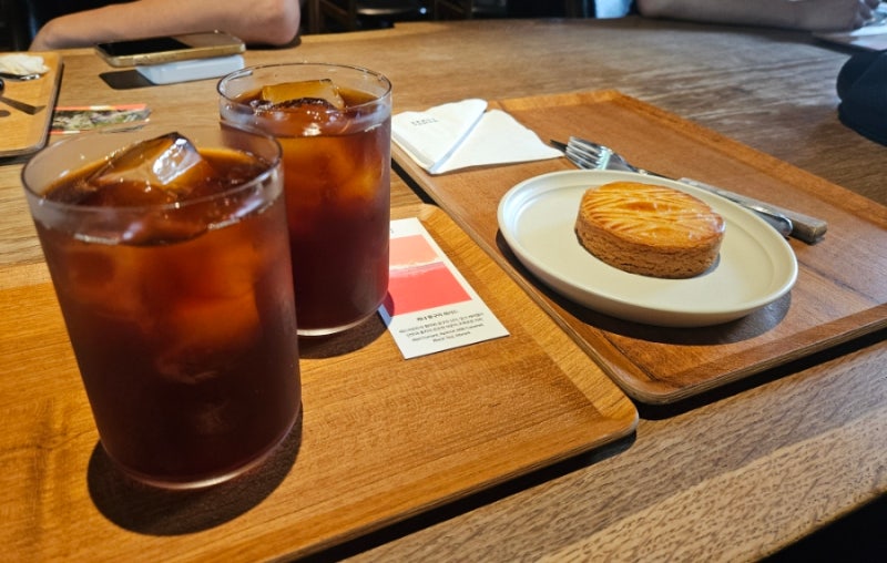 부산 온천장 카페 모모스커피 본점｜1년 만에 다시 찾은 커피 명가