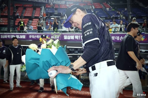 이강철의 시대, KT 위즈 5년 만의 우승과 함께 10년 집권의 서막을 열다