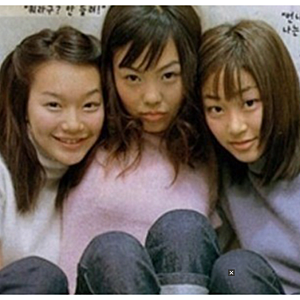 신민아 재혼 황후 나비에 스틸컷 공개로 폭발한 싱크로율! 결혼 후 첫 복귀작과 내 여자친구....