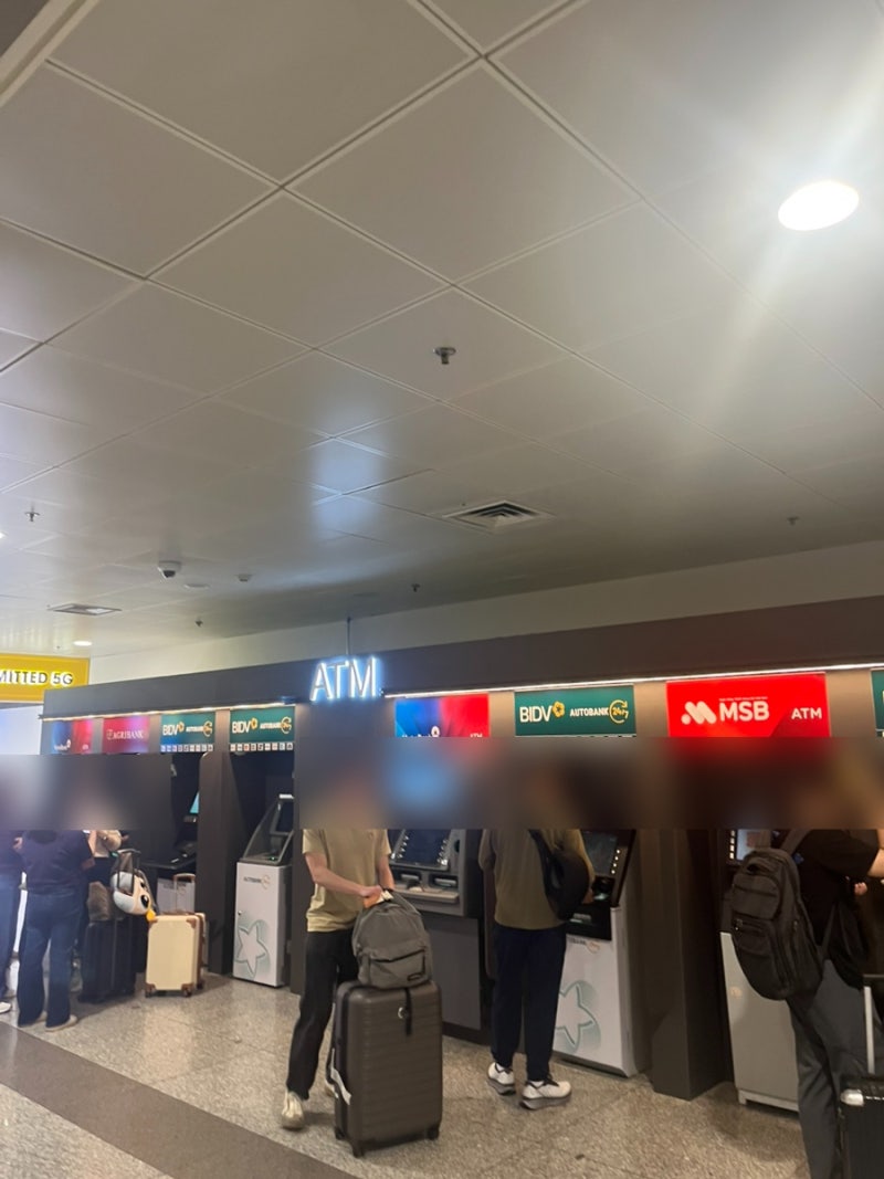 [하노이 여행기2탄] 하노이 공항에서 트래블로그 수수료 무료 ATM 인출방법 및 공항 그랩 픽업....