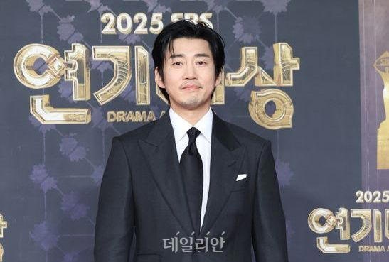 "영화계 본바탕이 좌파"…암살자(들) 논란에 윤계상 17년전 발언 소환