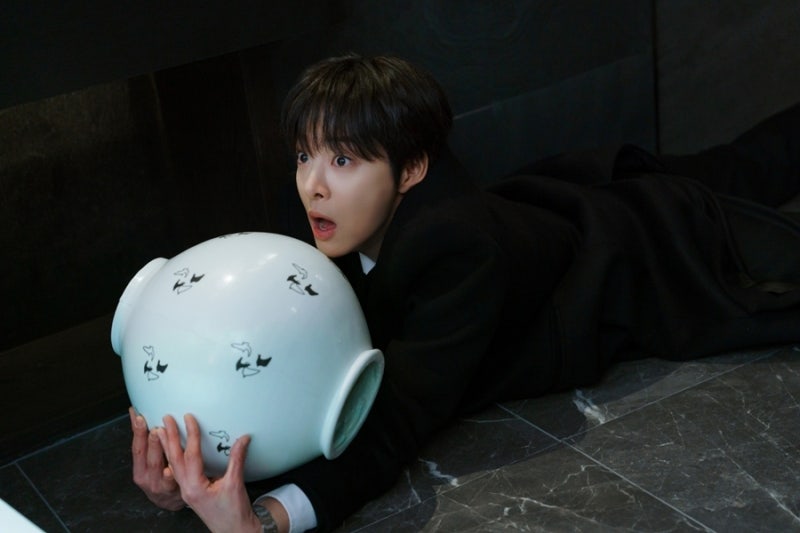 '나의 유죄인간' 온 몸을 날리는 설인아의 밀착 경호