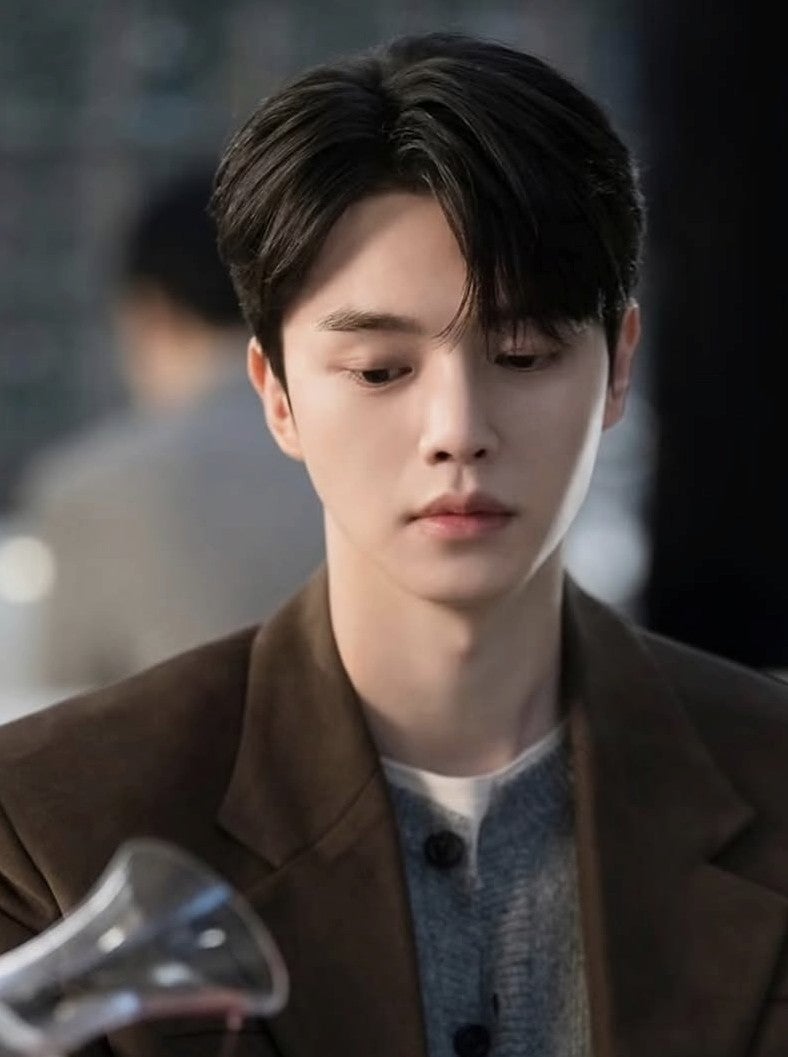 Song Kang's 27-Year-Old Fashion in 'Four Hands Finale' is Perfect... How Men in Their 30s and 40s Should Dress Stylishly This Fall