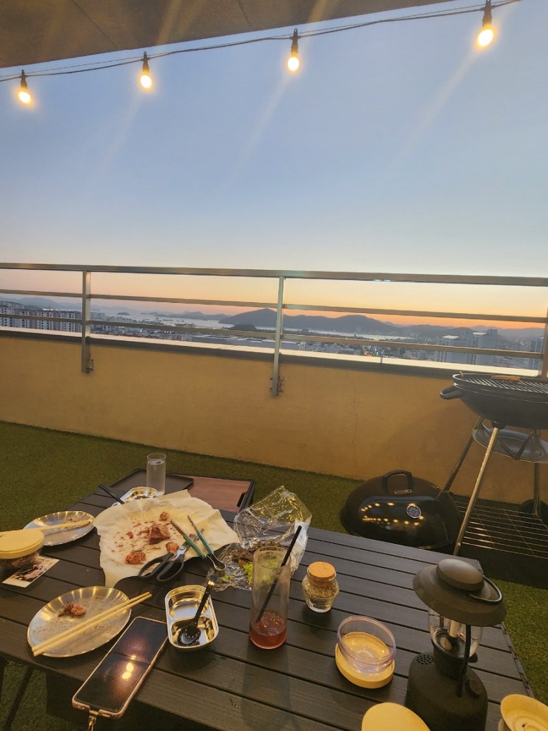 진해 애견카페 러브앤독 루프탑 애견동반 BBQ 후기