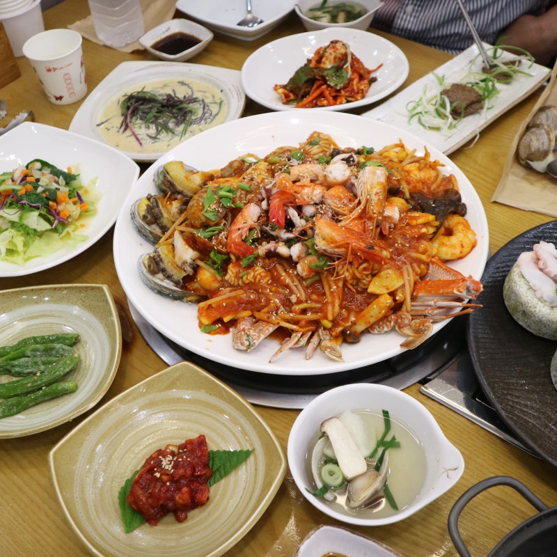 대구 두산동 맛집 수성구 들안길 밥집 울릉도해물탕 해물찜