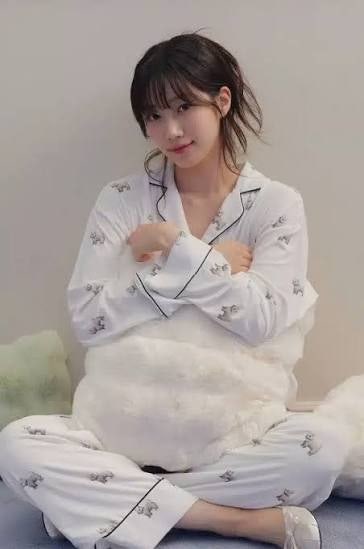 넷플릭스 보다가 입틀막! 품절 대란 난 대환장 기안장 카즈하 옷 정보 싹 다 정리해봤어요 ⛄