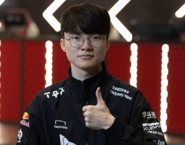 페이커 이상혁은 누구일까? e스포츠 살아있는 전설의 프로필과 주요 업적 총정리