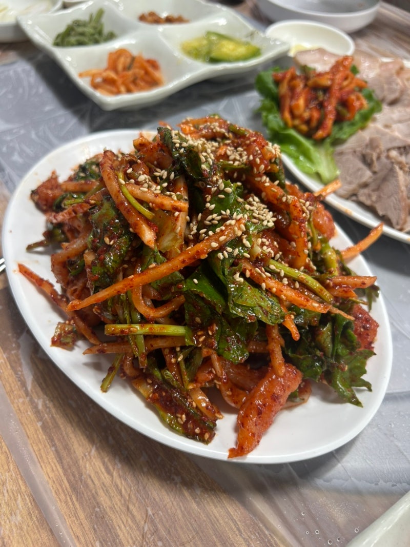 여수 현지인 맛집 화물식당｜보쌈 중·서대회무침 2인분 먹어본 솔후기