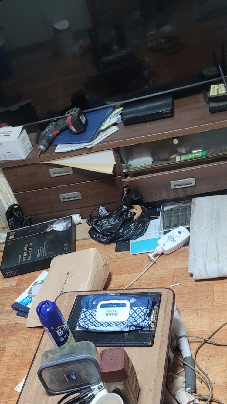 천안 고독사청소 하루만에 발견된 고인 유품정리 소독 빈집정리 특수청소업체