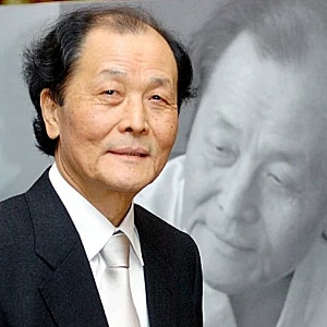 소설가 조정래, 대하소설 3부작, 태백산맥, 아리랑, 한강으로 한국 현대사를 써 내려간 작가....
