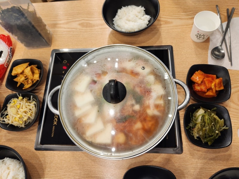[부산] 기장 롯데아울렛 맛집｜인생김치, 이름처럼 기억에 남았던 김치찌개 #내돈내먹