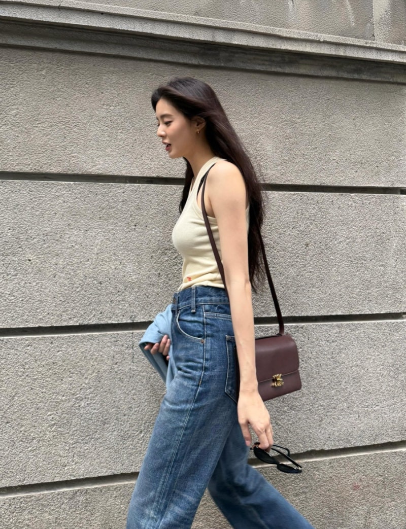 이선빈, 웨이브펌부터 야구 유니폼까지…일상에서도 숨길 수 없는 러블리함