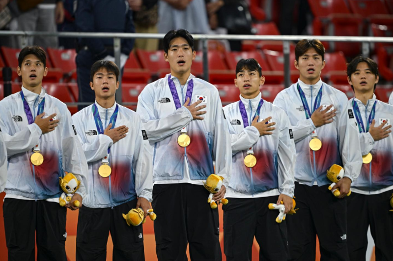 결국 줄줄이 무릎 꿇었다…최우진·이기혁·양민혁·박승수, 금메달 48시간 뒤 터진 참사
