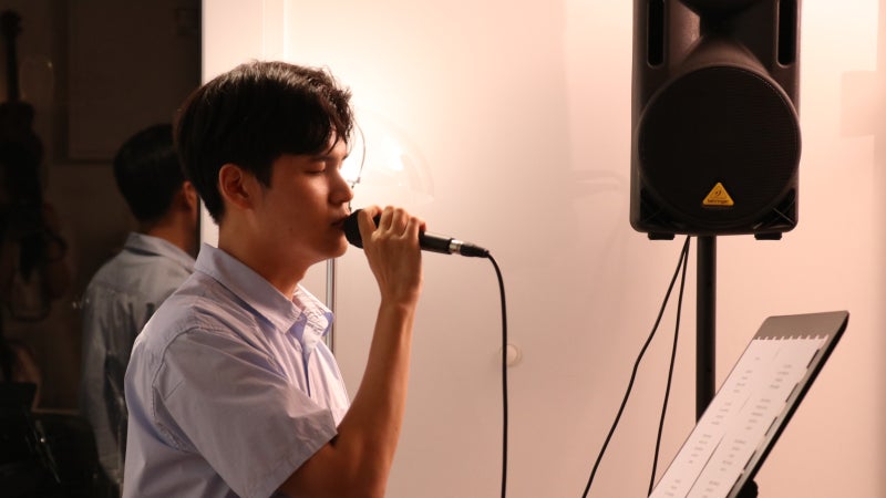 성수에서 노래 레슨 받으며 보컬 배우려는 직장인에게