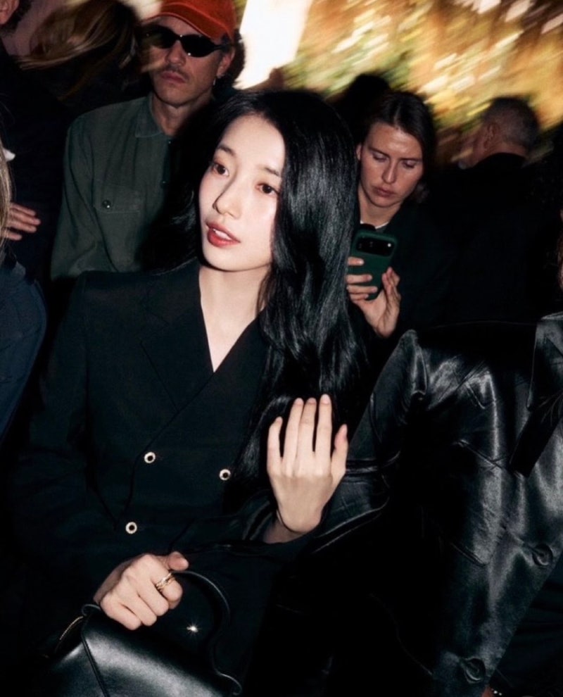골져스한 인간 셀린느… 수지, 파리에서 또 한 번 빛났다