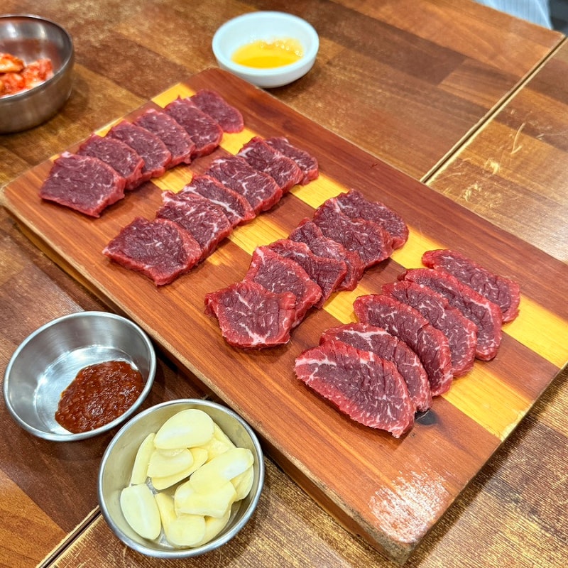 대전 둔산동 맛집 태평소국밥 소국밥과 육사시미까지