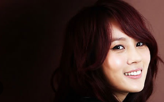 이수영, 아들 백혈병 진단에 '12시에 만납시다' DJ 잠정 중단…"엄마로서 곁 지킬 때"