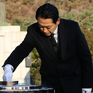 결국 육영수 생가까지 갔다…장동혁 ‘암살자(들)’에 “대한민국 정통성 부정”, 김민석과 ....