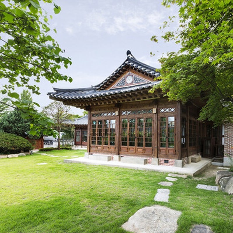 [웨딩 이슈] 공공예식장 결혼 2년 새 2배 - 대관료 무료 63%, 우리 지역은?