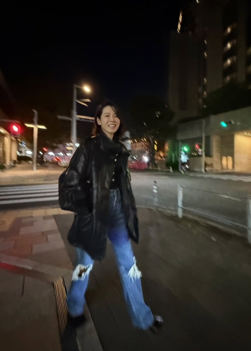손예진, 한밤중에 찍혔는데…“이게 진짜 44세?” 청순미가 아직도 그대로