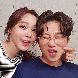 "끊임없는 이혼설" 박성광♥이솔이 부부 근황, KCM결혼식서 포착