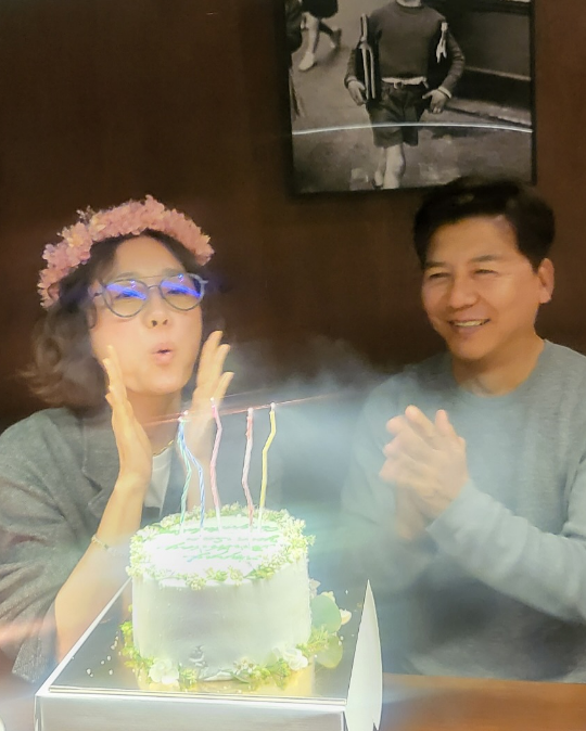 100억 한강뷰 사는 오연수♥손지창, 아들 둘 떠난 집 근황 봤더니 결국…