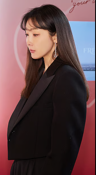 “천국의 계단 때랑 똑같잖아” 방부제 미모, 비결은 9살 연하 남편?