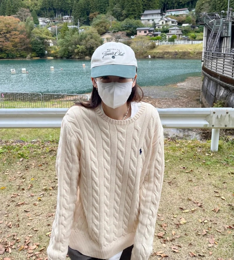 “7만원짜리 볼캡인데 계속 품절?” 강민경 아비에무아 모자, 직접 후기들 보니 이유가 있었....