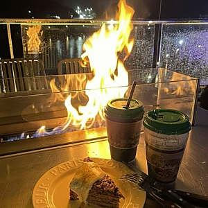 [포천 대형 베이커리 카페] 저수지 뷰 보며 불멍하기 좋은 그리네 오아시스 솔직후기