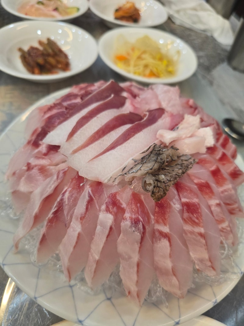 [목포 평화광장 맛집] 민어 첫 경험 성공! 현지인 강추 '파도담' 민어코스 솔직후기