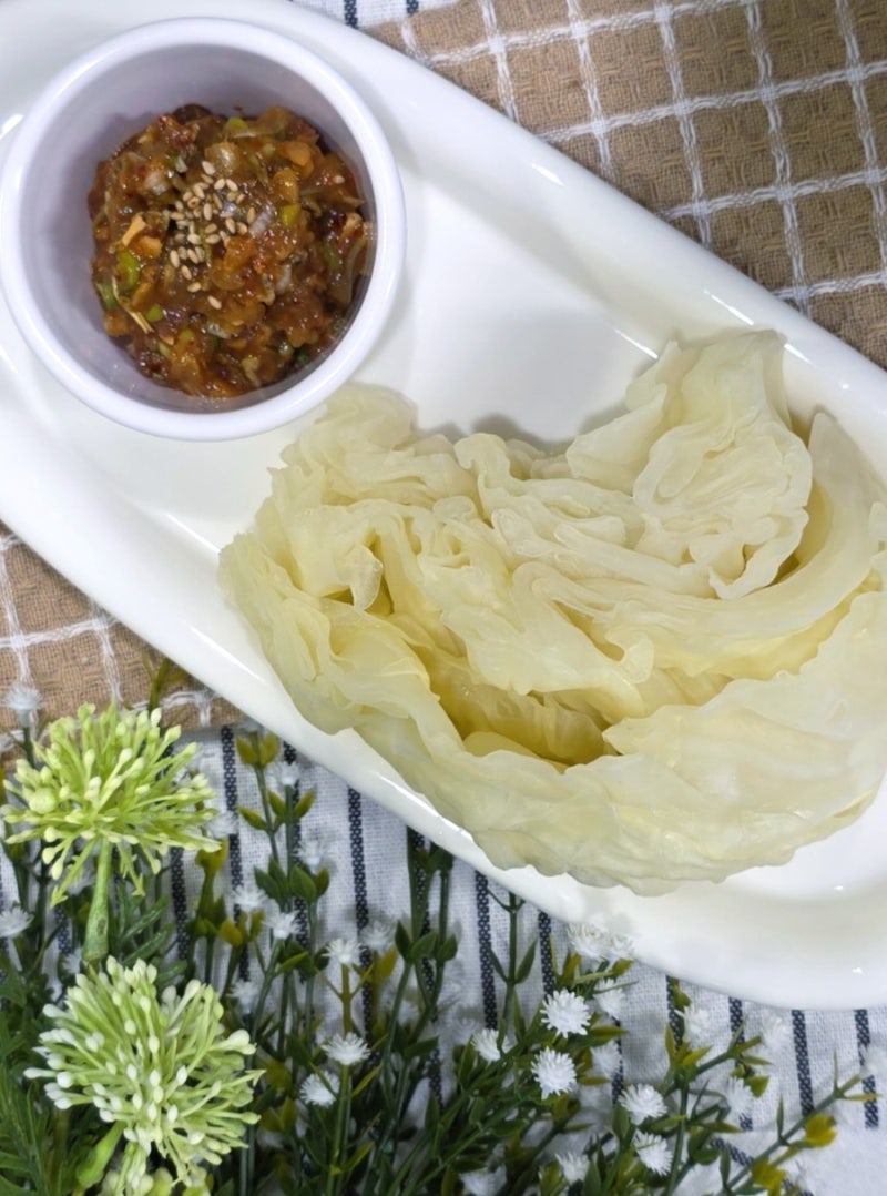 양배추 세척 찌는법에서 멸치 양념장 쌈장 레시피까지