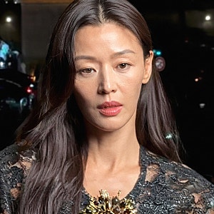 전지현 급노화라더니 영상은 달라 김희애·고소영까지 중년 여배우 외모 얼평 왜 이토록 심....