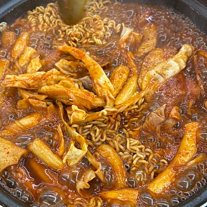 [이수역 맛집] 클래식 떡볶이는 영원하다, 분기별 필수 이수역 애플하우스 또갈집