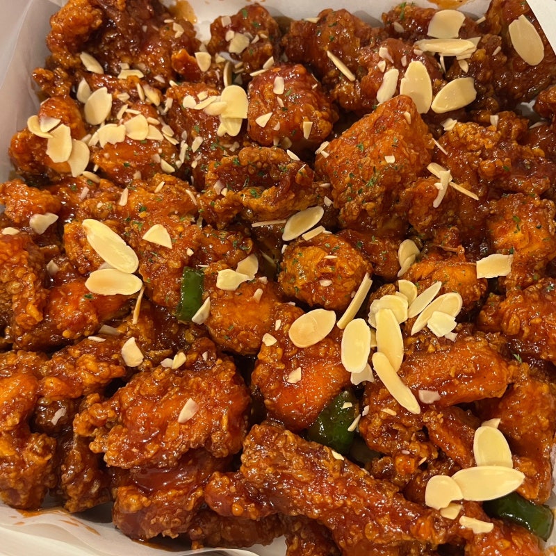 속초 중앙시장 맛집 만석닭강정, 10년 가까이 먹어도 여전히 사오는 이유