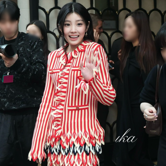 샤넬이 제니 대신 원희를 주목한 이유 알겠네... 파리패션위크 첫 샤넬쇼 참석한 아이돌