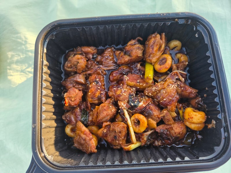기영이숯불두마리치킨 마포공덕점 입소문난 까만양념 숯불치킨