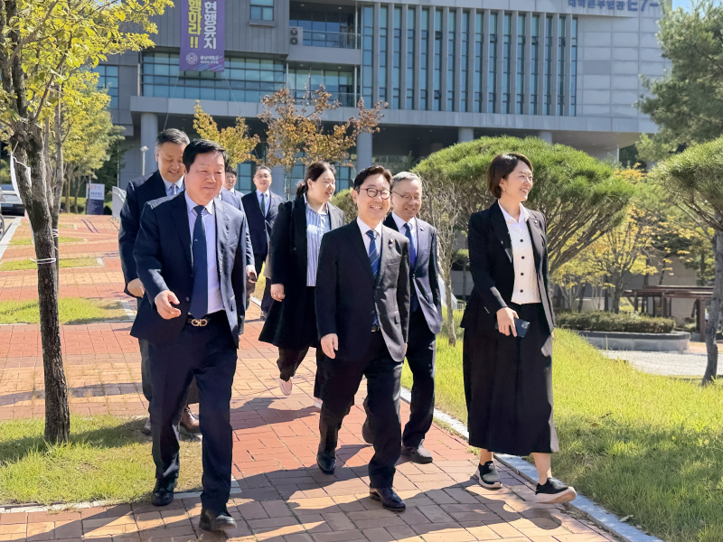국회 교육위원회 민주당 의원단과 충남대 방문｜지역인재 육성·산학협력 현장 점검