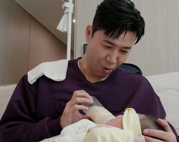 김종민 아내 임신 17주차, 11살 연하 사업가 부인 누구? 1년 금주 끝 아빠 된다