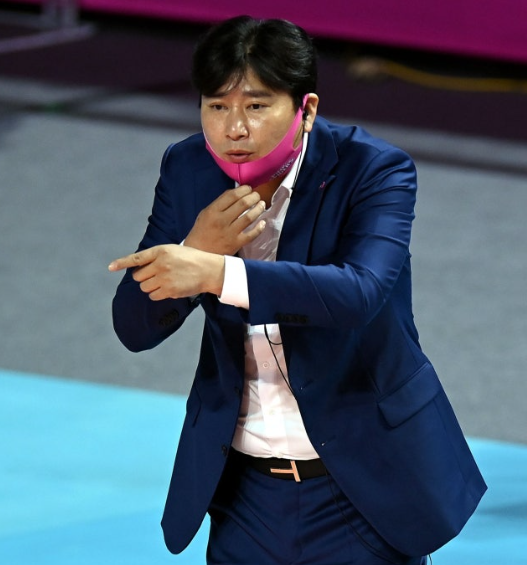 <b>감독</b> 공석 <b>정관장</b>, <b>권순찬</b> <b>선임</b>…새 시즌 반등 이끌까