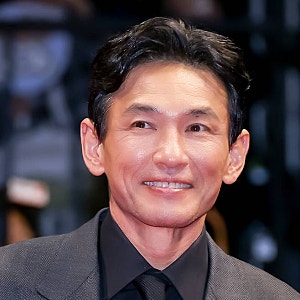 황정민, 사생활 마음고생 부국제 레드카펫 부쩍 마른 얼굴 등장 …‘호프’ 팀과 나란히