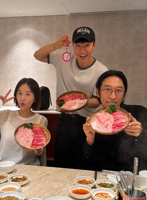 “닭살 돋았다” 신지, 김종민♥아내 임신 소식에 보인 반응