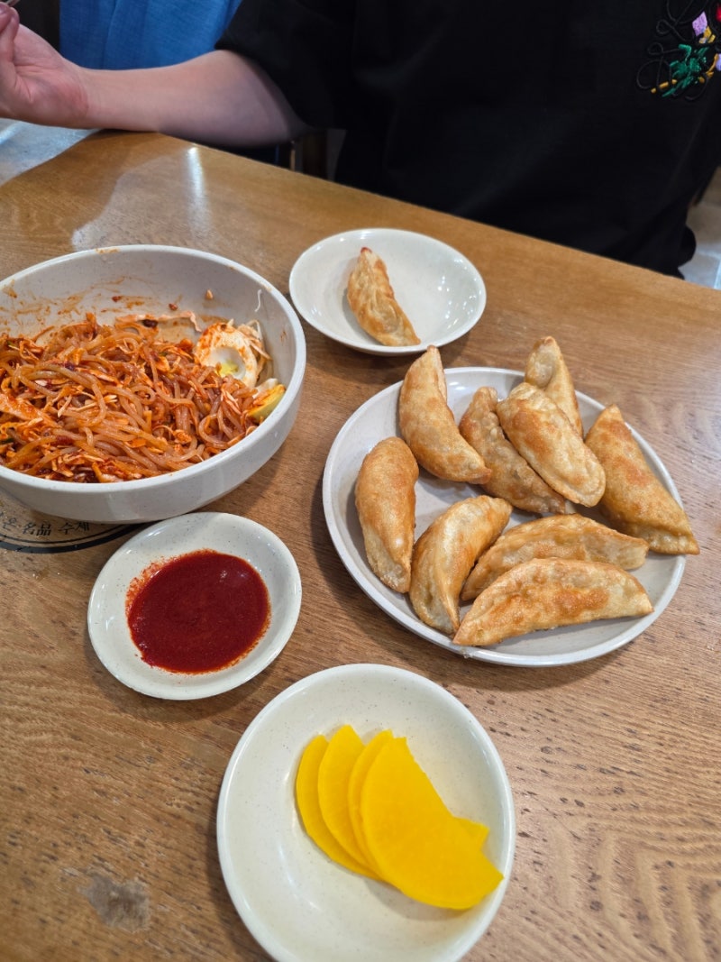 20년 동안 변함없이 찾아가는 수원 북문 명물 맛집 보영만두 북문본점